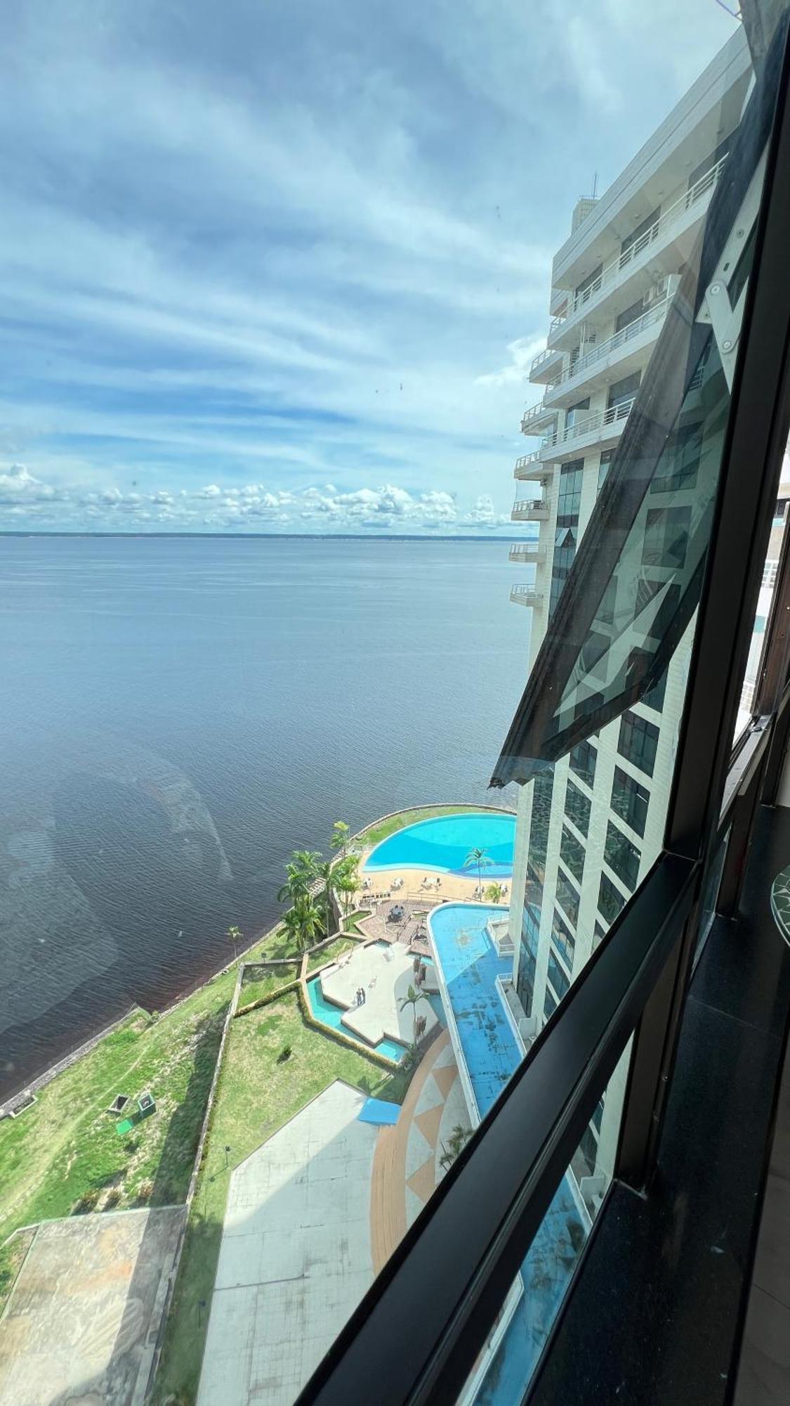 Flat No Condominio Do Edificio Tropical Executive E Residence Com Vista Para O Rio Manaus Bagian luar foto