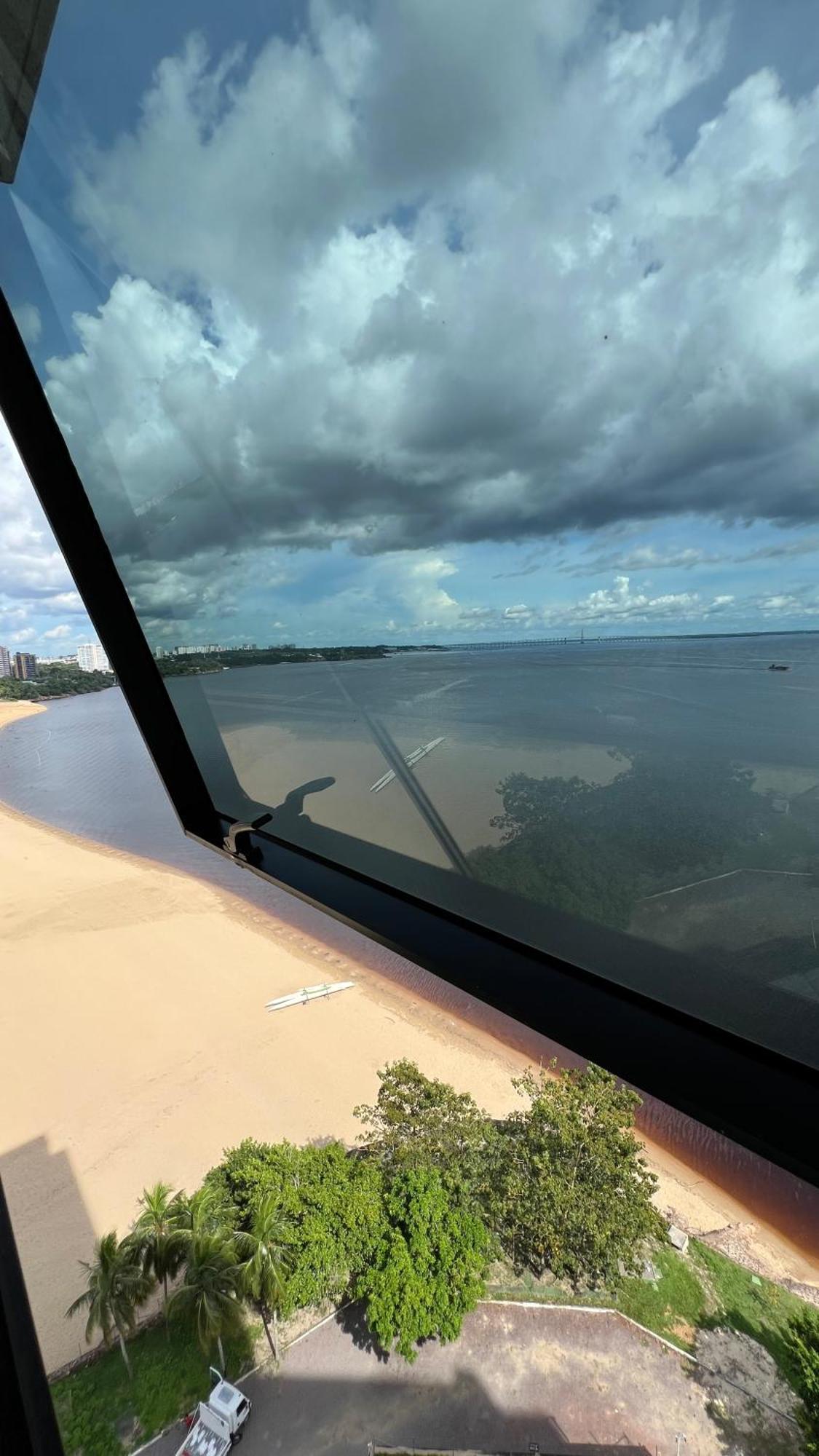 Flat No Condominio Do Edificio Tropical Executive E Residence Com Vista Para O Rio Manaus Bagian luar foto